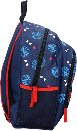 Praktische Aufteilung und Taschen für den Alltag
