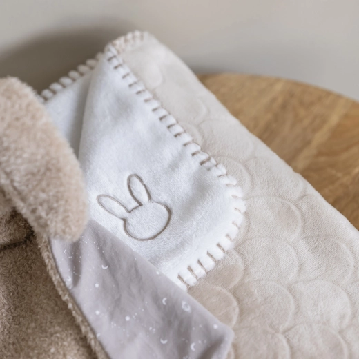 Wendbares Design – zwei Varianten in einer Decke