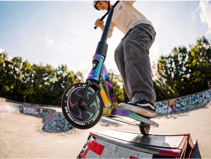 Breites BOX-CUT-Deck für Street-Tricks