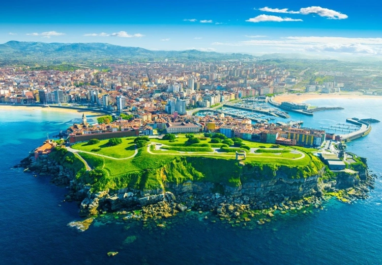 Puzzle Blick auf Gijón in Spanien 1000 Teile