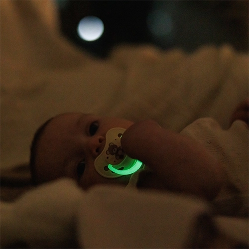 Nächtliche Ruhe mit leuchtendem Griff