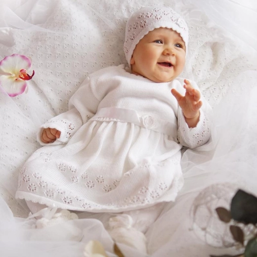 Passendes Kleid und Mütze