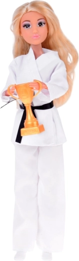 Taekwondo-Championesse mit Trophäe