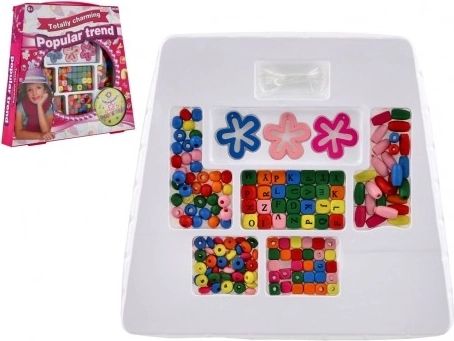 Kreativset aus bunten Perlen mit Schnur