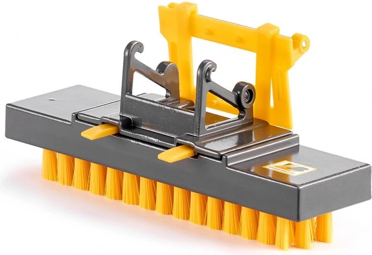 Kehrbürste für saubere Höfe und Wege