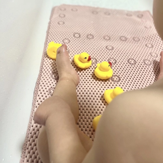 Sicheres und spielerisches Baden für Kinder