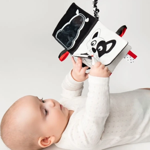 Einfache Befestigung am Kinderwagen – überall dabei