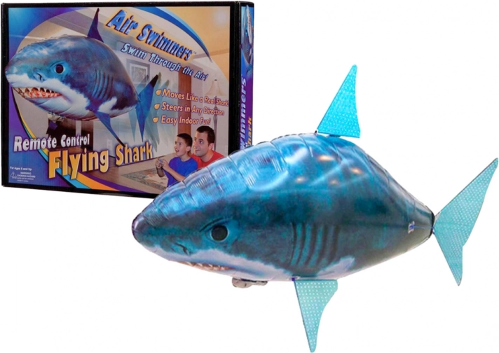Fernbedienbarer fliegender Ballon in Form eines blauen Hais