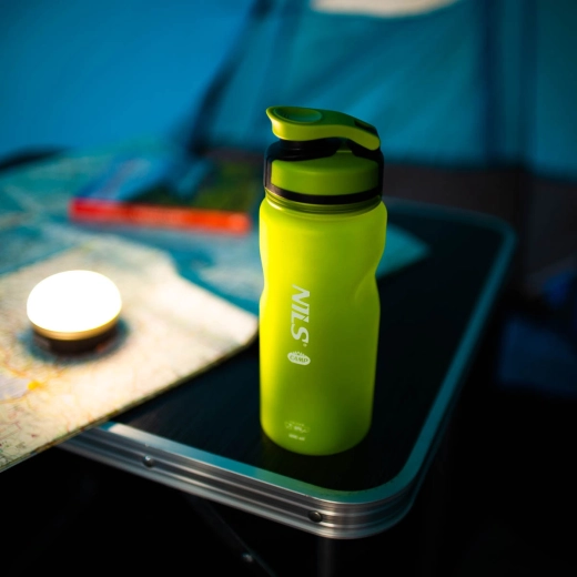 Praktische Skala und Trageschlaufe für unterwegs