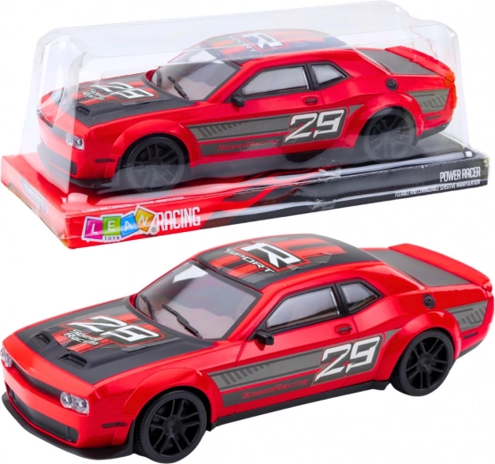 Roter Sportwagen mit Heckantrieb