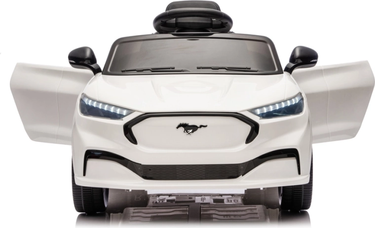 Realistische LED‑Beleuchtung und sportlicher Look