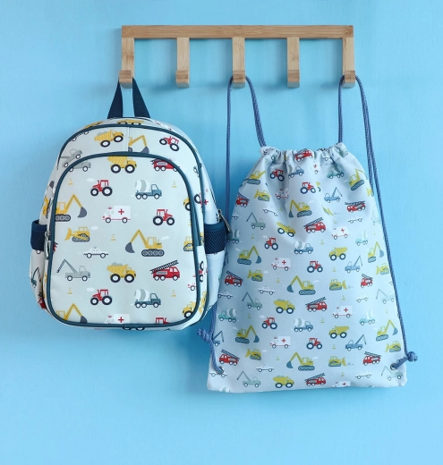 Kinder-Sportbeutel mit Fahrzeugmotiv – A Little Lovely Company