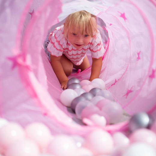 Langer Verbindungstunnel für aktive Bewegung