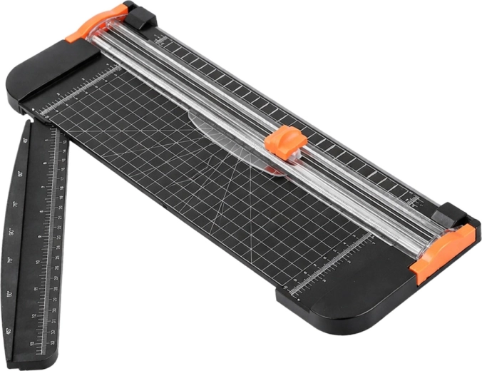 Sicheres Schiebemesser in transparenter Schiene