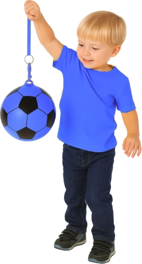 Fußballdesign und markantes Blau