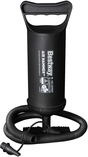 Manuelle Kolbenpumpe im Lieferumfang