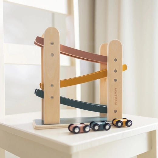 Robuste Holzkonstruktion fürs Kinderzimmer