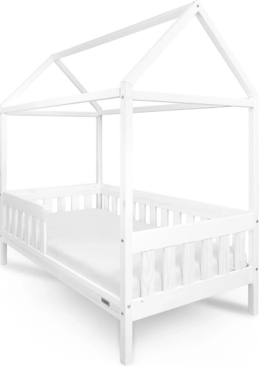 Stabile Holzkonstruktion aus Massivholz