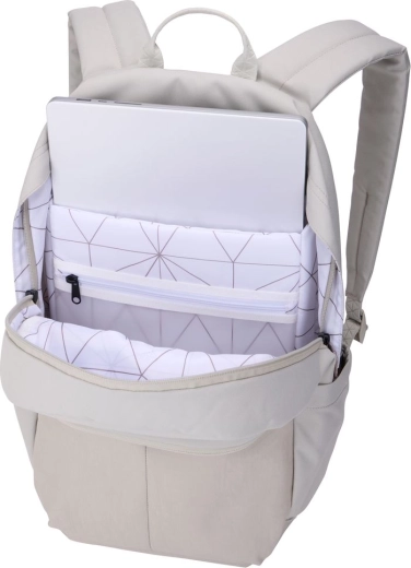 Erhöhtes Laptopfach bis 15,6"