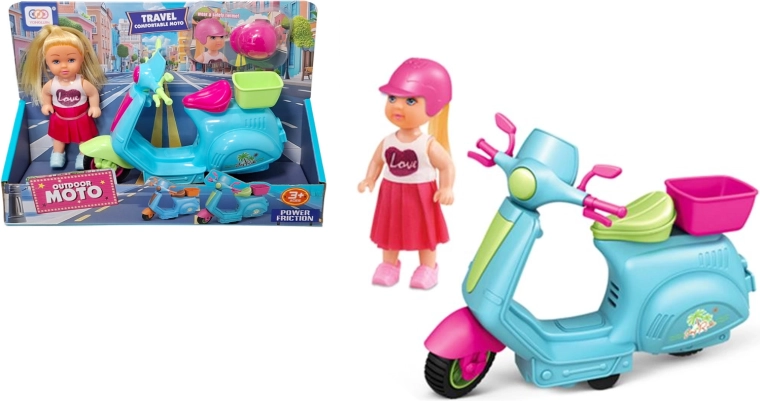 Puppe auf einem Roller mit Körbchen und Helm