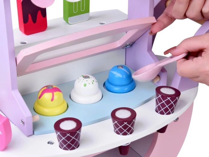 Eis mit magnetischen Eiskugeln