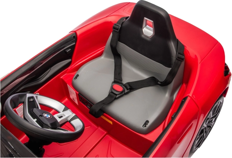 Sicherer Sitz mit Gurt