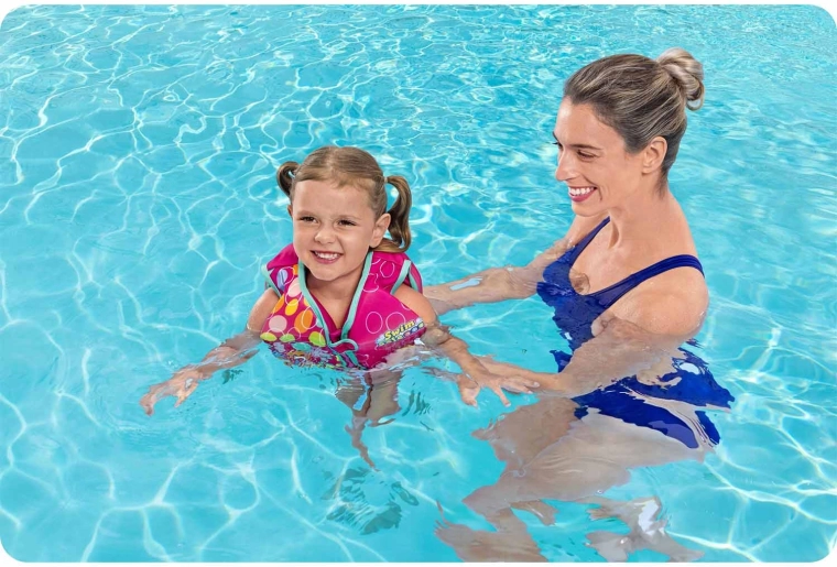 Sichere Auftriebshilfe für die ersten Schwimmversuche