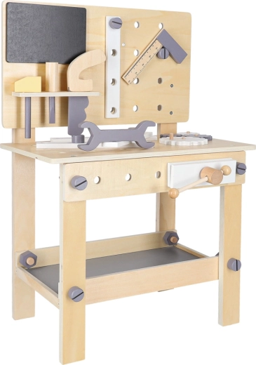 Realistischer Schraubstock und Arbeitsfläche