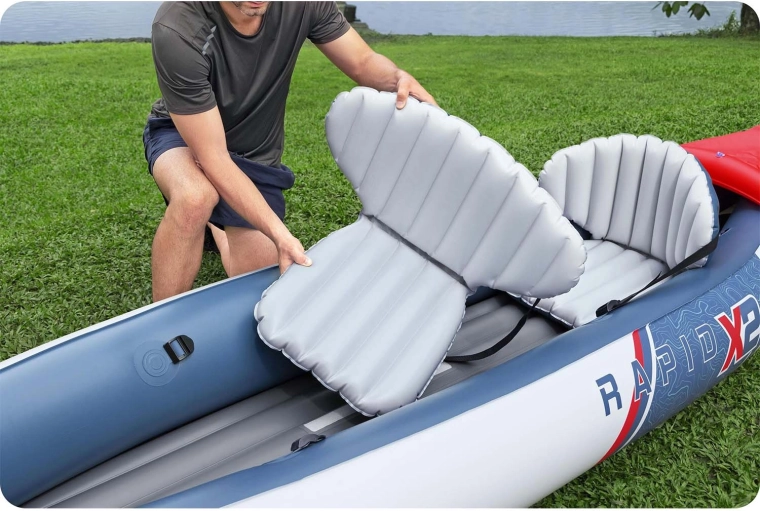 Bequeme Sitze und stabiler Boden