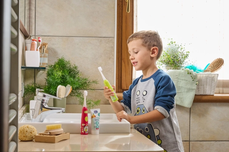 Kompakter Bürstenkopf und verspieltes Design