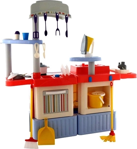 Umfangreiches Zubehör für realistisches Spiel