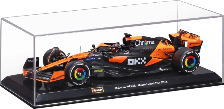 Stabile Schutzvitrine für die Sammlungspräsentation