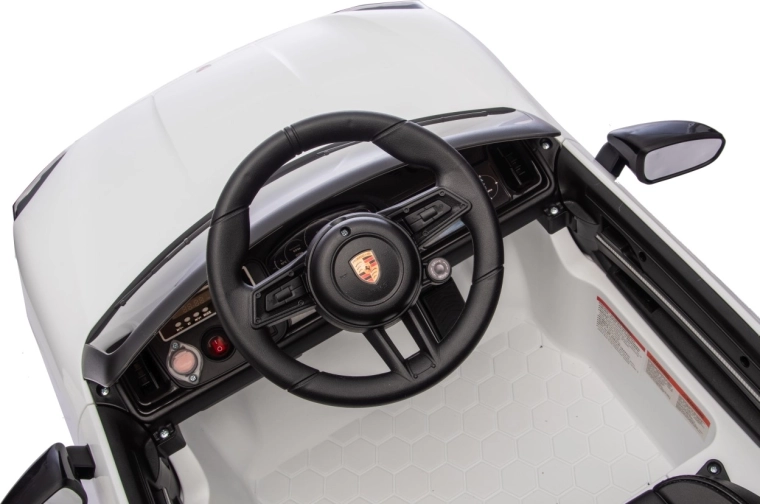 Realistisches Interieur mit Multimedia