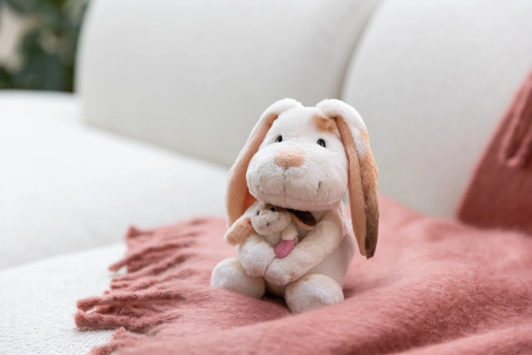 Kuschelweicher Plüsch und lange Ohren zum Schmusen