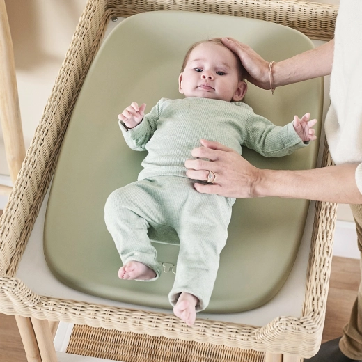 Ergonomische, erhöhte Ränder für eine stabilere Position