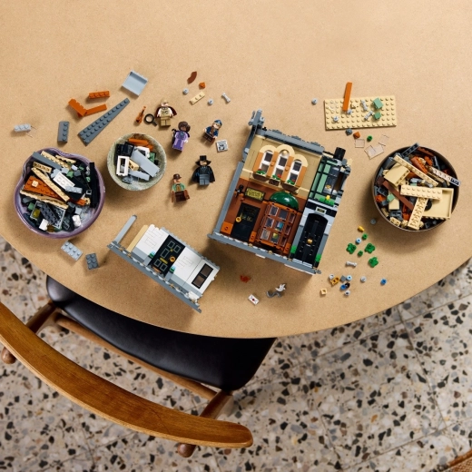 Bauen für Erwachsene mit reichhaltigen Details