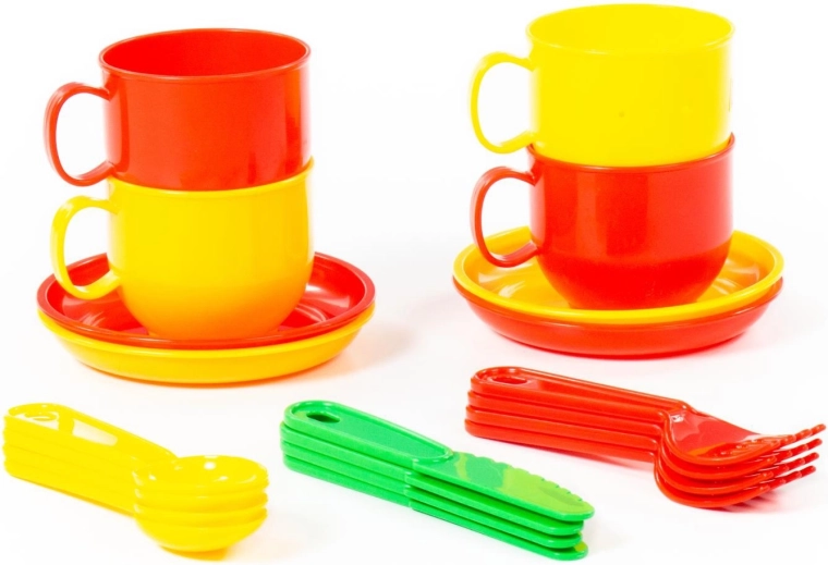 Komplette Ausstattung für 4 kleine Esser