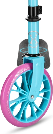 Große 200-mm-Räder für sanftes Fahren in der Stadt