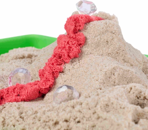 Kreatives Spiel mit kinetischem Sand