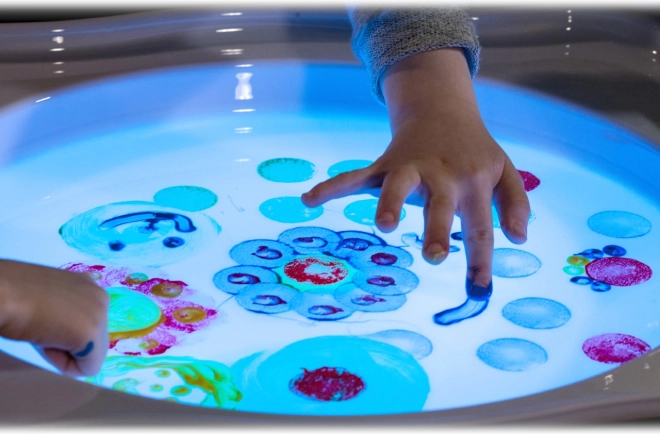 Leuchtet auf dem magischen Leuchttisch