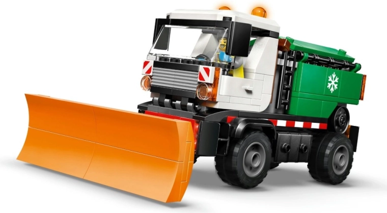 Funktionaler Frontpflug für realistische Winter-Action