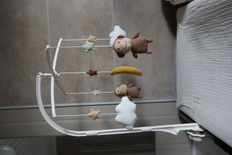 Einfache Befestigung und stilvolles Accessoire fürs Kinderzimmer