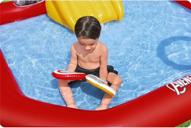 Rutsche und weicher Aufprallboden