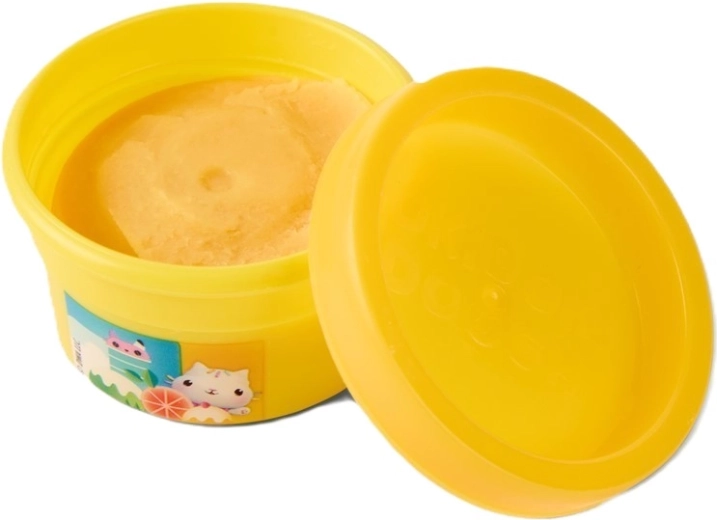 Praktische Becher mit Deckeln
