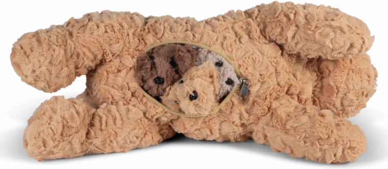 Welpen sicher im Bauch verstaut