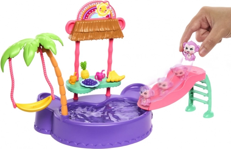 Rutsche direkt in den Pool