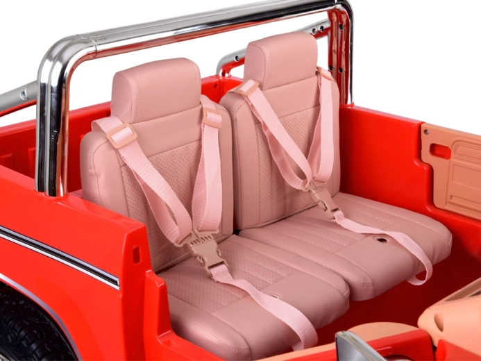 Zwei Sitze mit Sicherheitsgurten