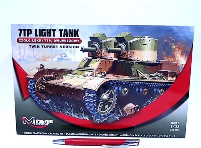 Mirage Hobby leichter Panzer 7TP, zweiturmig – Plastikmodellbausatz
