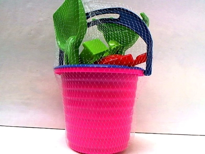 Sandspielset mit kleinem Eimer