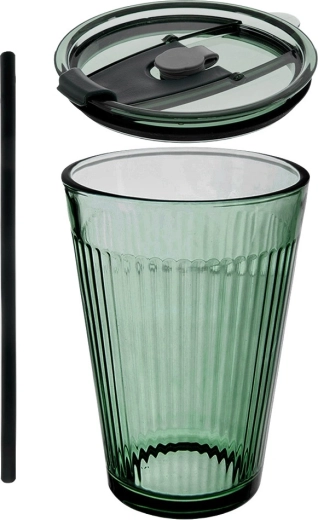 Dicht schließender Deckel und Strohhalm für bequemes Trinken